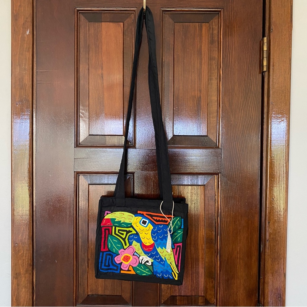 Handcrafted in Panama bright colorful quilted tropical toucan top zip bag - Picture 8 of 9
